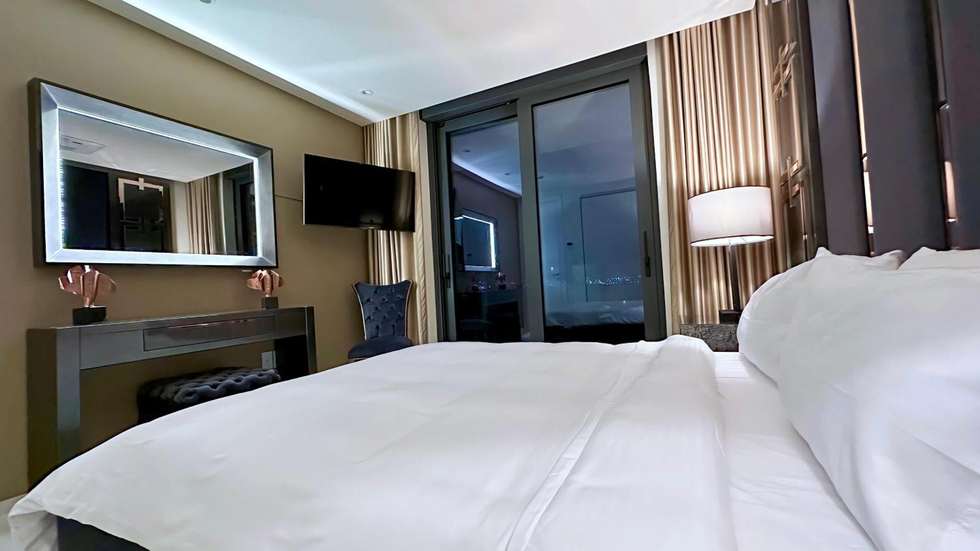 Mullet Bay Suites - Your Luxury Stay Awaits Cupecoy  エクステリア 写真